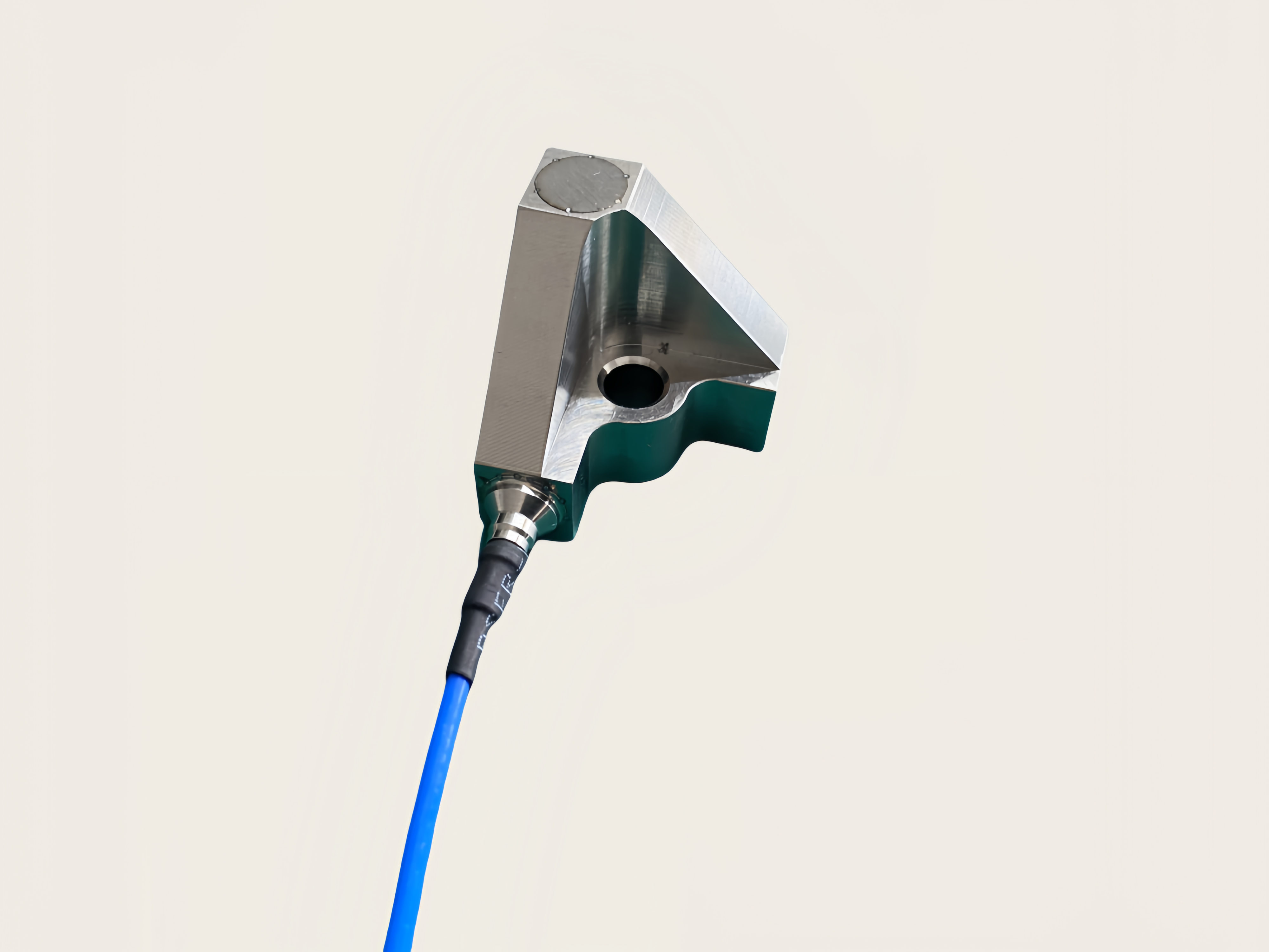 0.5—5万机械滤波型三轴冲击传感器